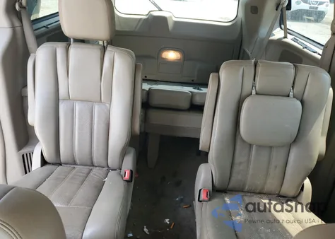 2011 Chrysler Town & Country Touring L from USA, damaged, VIN 2A4RR8DG5BR780096